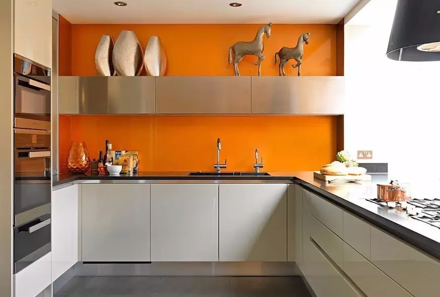 Narandžasta kuhinja u unutrašnjosti: Rastavljamo prednosti, kongresiva i uspješne kombinacije boja 8372_125