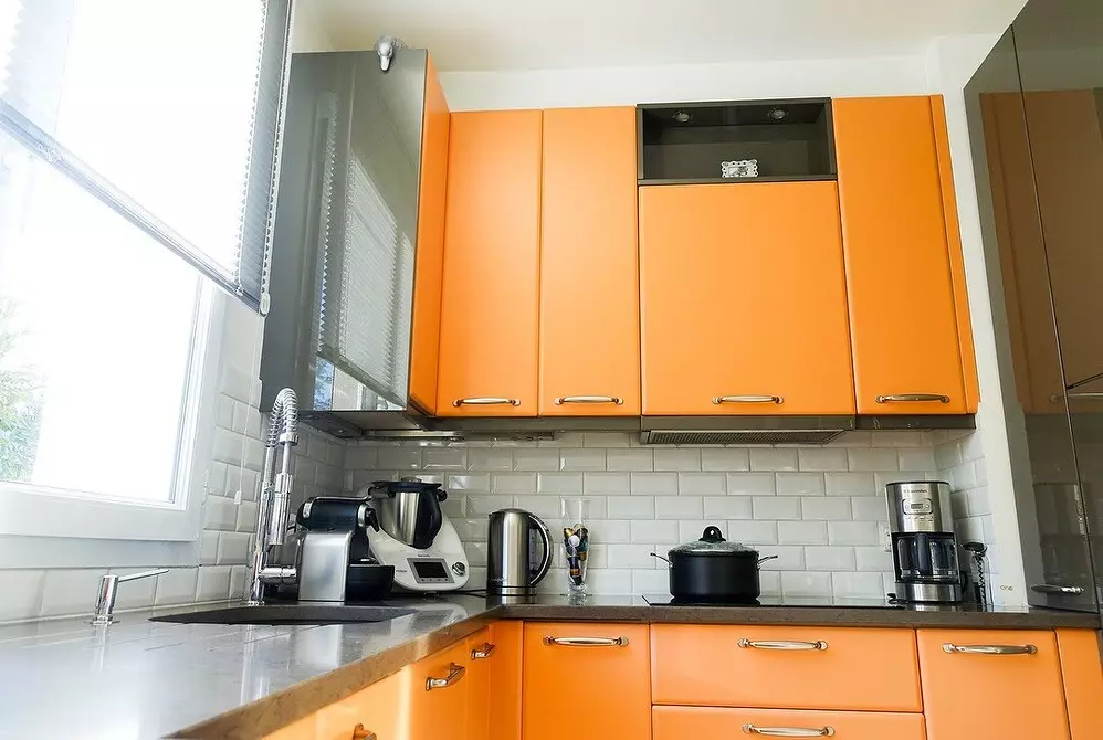 Orange Küche im Innenraum: Wir zerlegen die Vor-, Nachteile und die erfolgreichen Farbkombinationen 8372_131