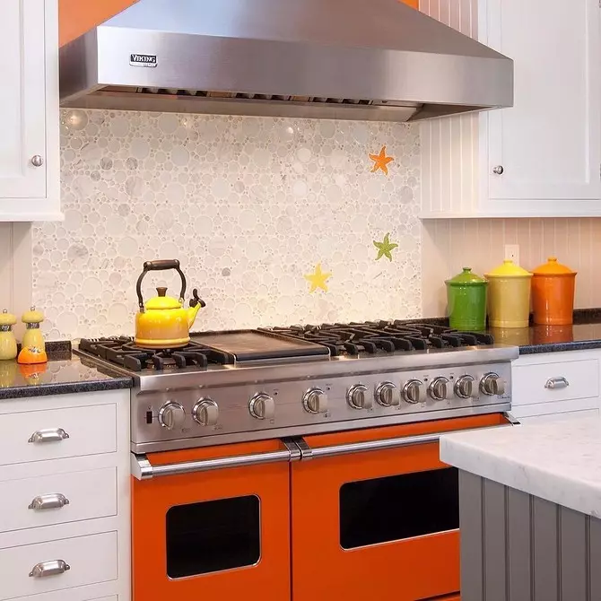 Cociña laranxa no interior: desmontamos os pros, contras e combinacións de cores exitosas 8372_64
