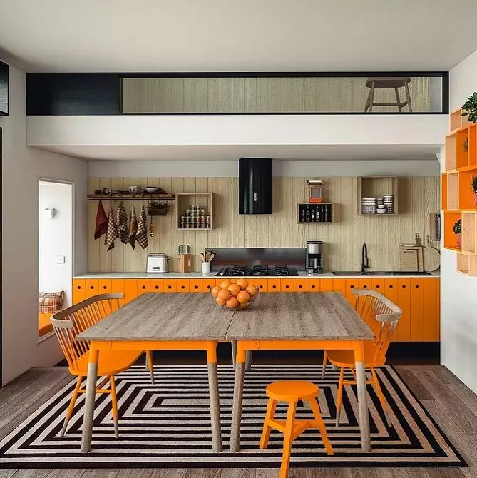 インテリアのオレンジ色のキッチン：私たちは長所、短所、そして成功した色の組み合わせを分解する 8372_66