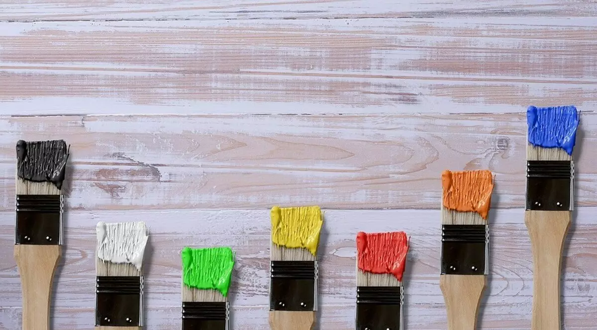 Kas ir kaip geriausia dažyti pamušalą namuose: medžiagų apžvalga ir mokymas
