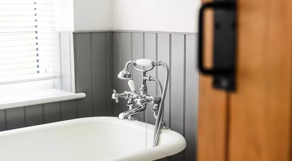 Wat kan geskei word deur die badkamer, behalwe vir teëls: 9 praktiese en pragtige materiale