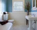 Ko var atdalīt ar vannas istabu, izņemot flīzes: 9 praktiski un skaisti materiāli 8386_4