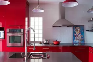 การออกแบบห้องครัวสีแดง: 73 ตัวอย่างและเคล็ดลับการออกแบบตกแต่งภายใน 8392_1