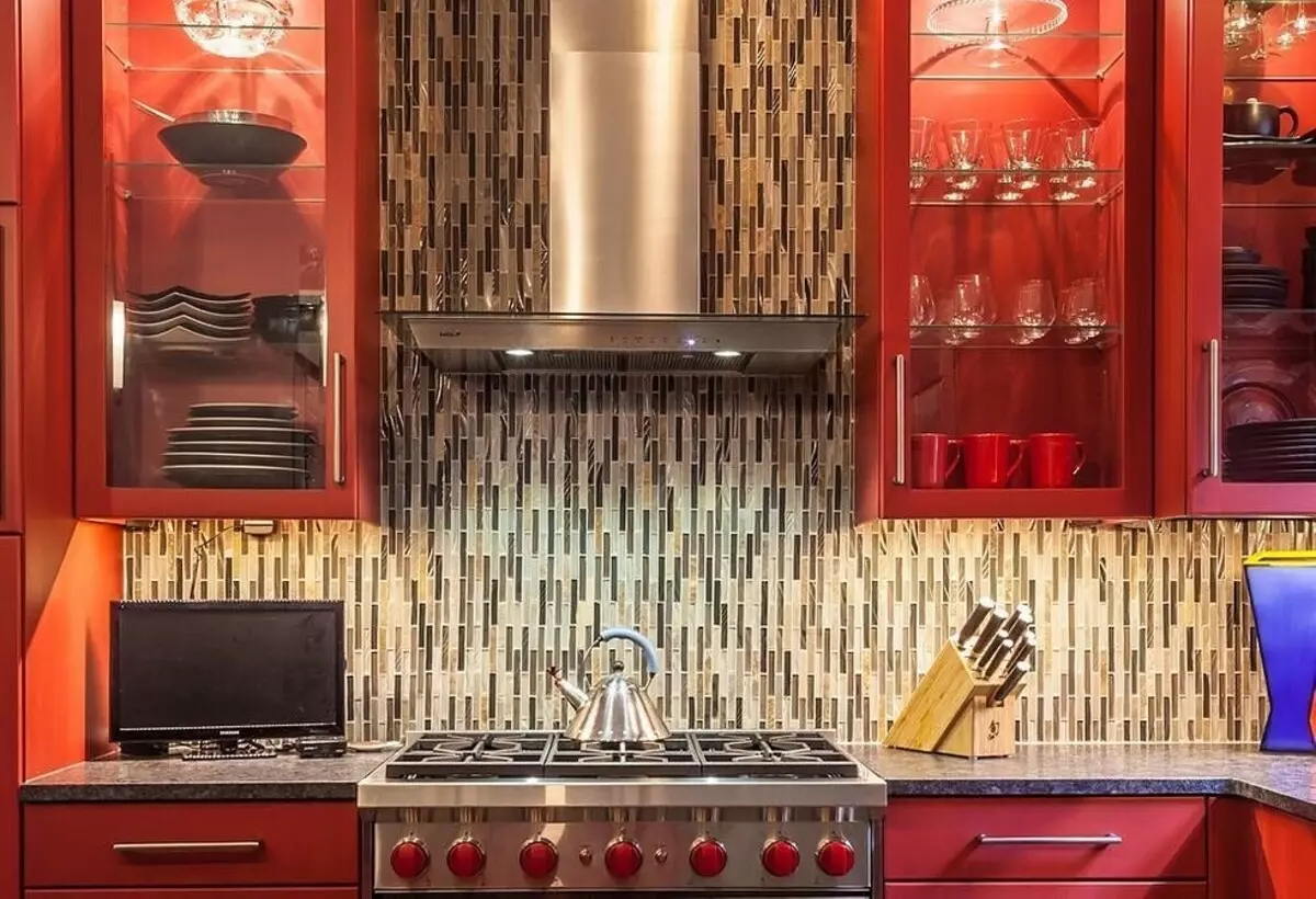 Design de cozinha vermelha: 73 exemplos e dicas de design de interiores 8392_20
