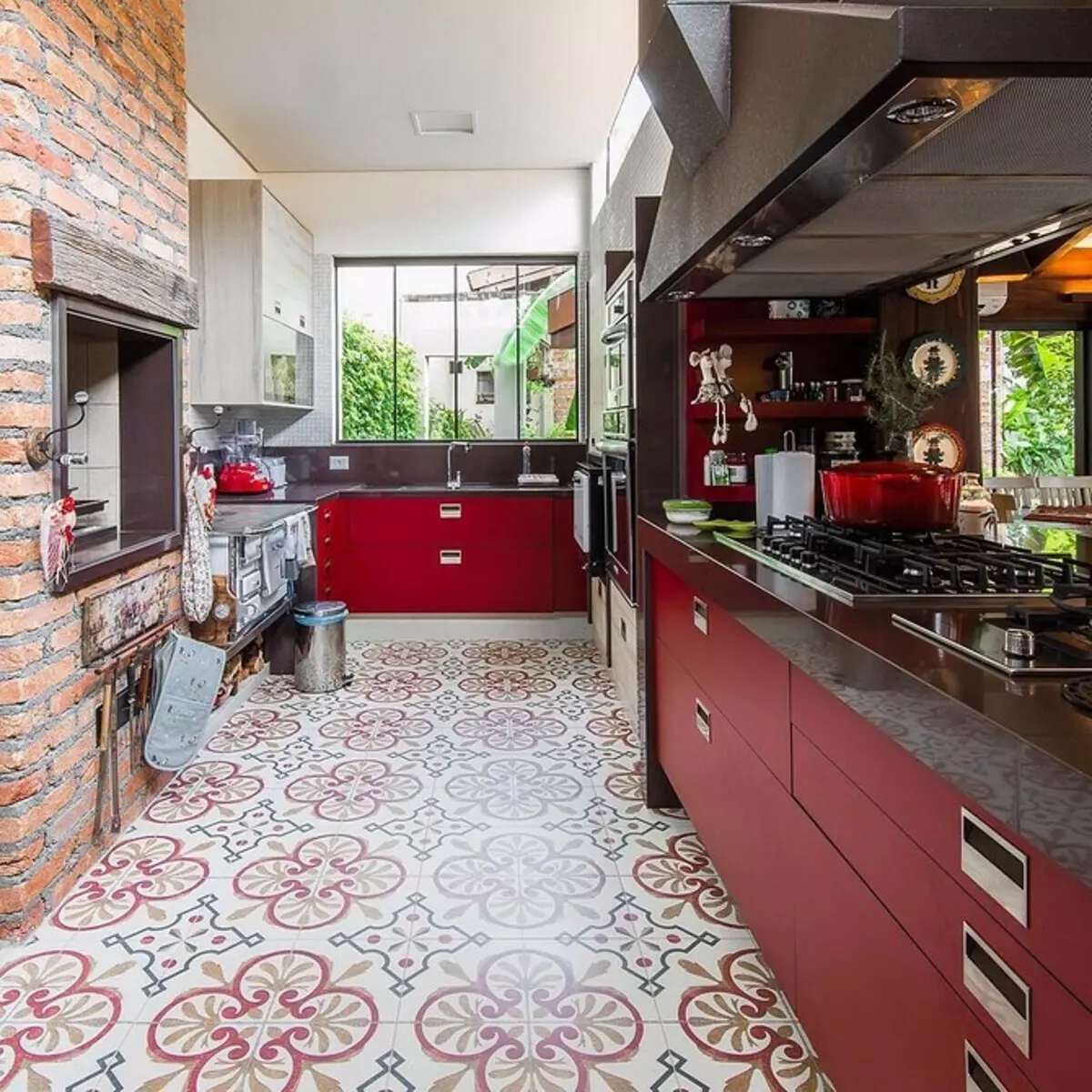 Diseño de cocina roja: 73 ejemplos y consejos de diseño de interiores 8392_21