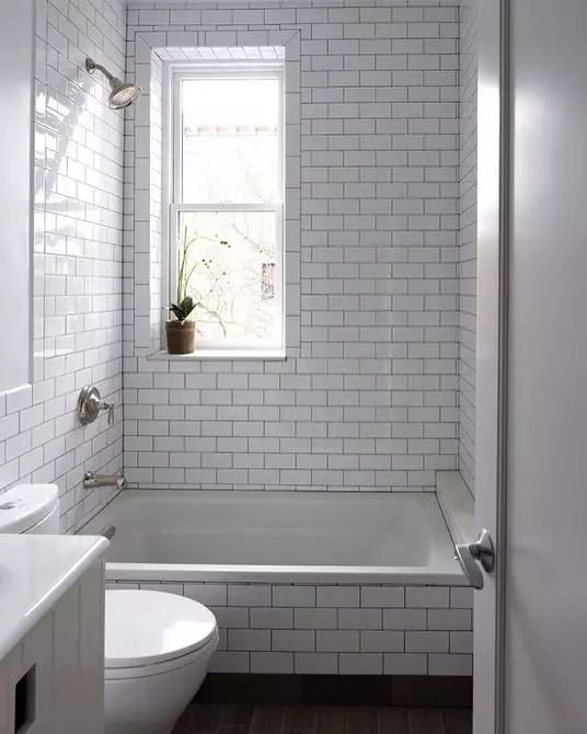 55 Ilus vannitoa interjööri valge plaatidega 8406_48