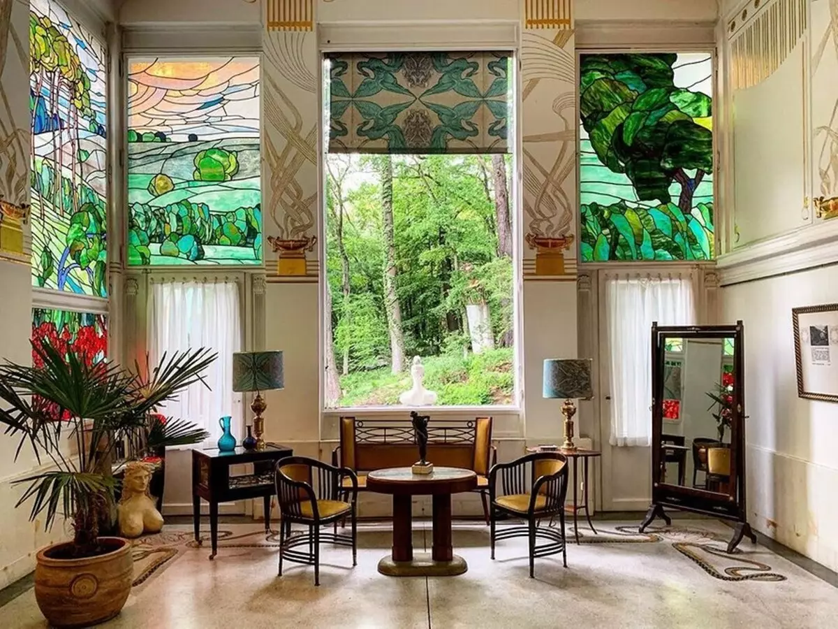 Ние го декорираме дизајнот на дневната соба во стилот на уметност Nouveau: 76 луксузни примери 8408_13