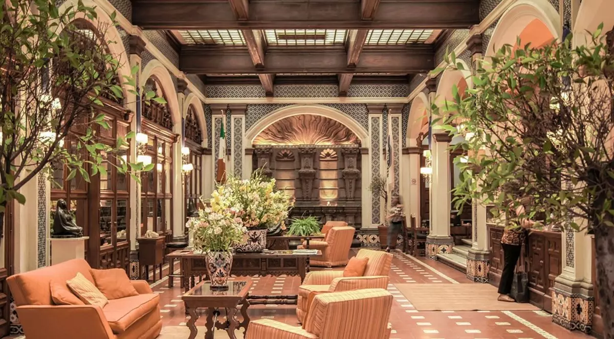 Kami menghiasi reka bentuk ruang tamu dalam gaya Art Nouveau: 76 contoh mewah