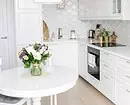 Beyaz mutfak için önlük seçin: 5 Popüler seçenek ve başarılı renk kombinasyonları 8414_59