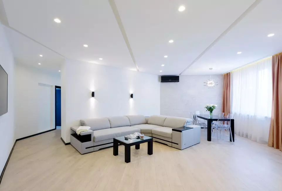 Skabe en minimalisme stue design: selection tips til efterbehandling, møbler og indretning 8456_28