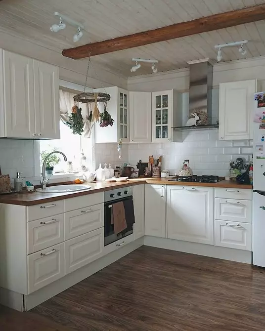 روسٹک انداز میں 75+ باورچی خانے کے ڈیزائن کے خیالات - حقیقی اندرونی اور تجاویز کی تصویر 8470_54