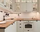 Практична або красива: все про інтер'єр кухні з фасадами «білий глянець» 8490_32