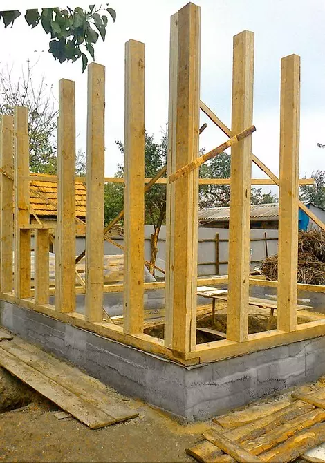 Rumah Frame: Apa yang boleh dan tidak boleh disimpan semasa pembinaan 8536_6