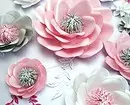 4 едноставни начини да направите хартиени цвеќиња на ѕидот 8585_43