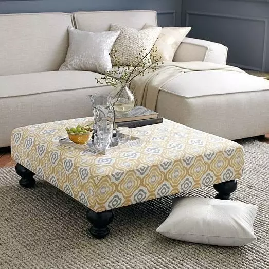 วิธีการเข้างาน Banquette และ Ottoman ในการตกแต่งภายใน: 7 แนวคิดสำหรับห้องที่แตกต่างกัน 8599_27