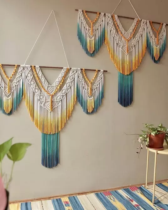 Mula sa mga kurtina hanggang sa muwebles: 13 variant ng Macrame Decor 8603_102