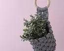 Mula sa mga kurtina hanggang sa muwebles: 13 variant ng Macrame Decor 8603_126