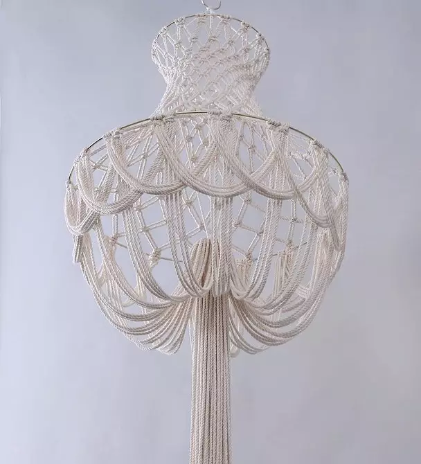 Frá gardínur til húsgagna: 13 afbrigði af Macrame decor 8603_32