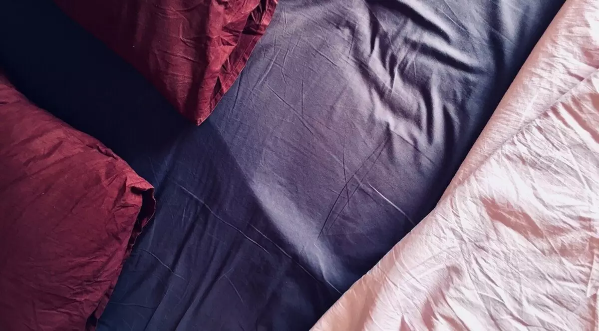 วิธีการเลือกผ้าปูเตียง: ทั้งหมดเกี่ยวกับผ้าและขนาด 8714_5