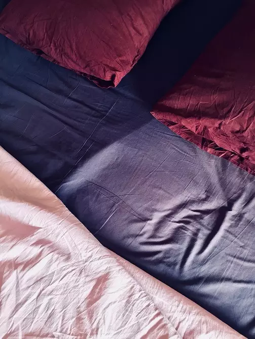 6 spôsobov, ako skladovať postele tak, že zdobia spálňu 8728_43