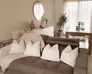 15 shenja të divanit në modë dhe moderne për dhomën e ndenjes në vitin 2021 8938_89