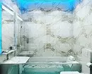 Strek plafon in die badkamer: Voor- en nadele 8954_47