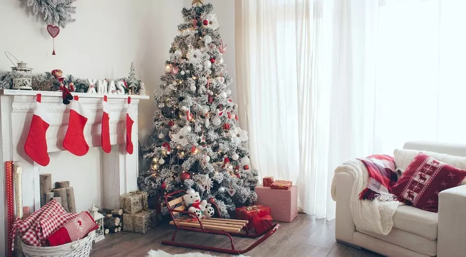 Comment décorer l'arbre de Noël pour la nouvelle année 2021: Tendances et idées