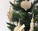 Como decorar a árvore de natal para o ano novo 2021: tendências e idéias 895_71