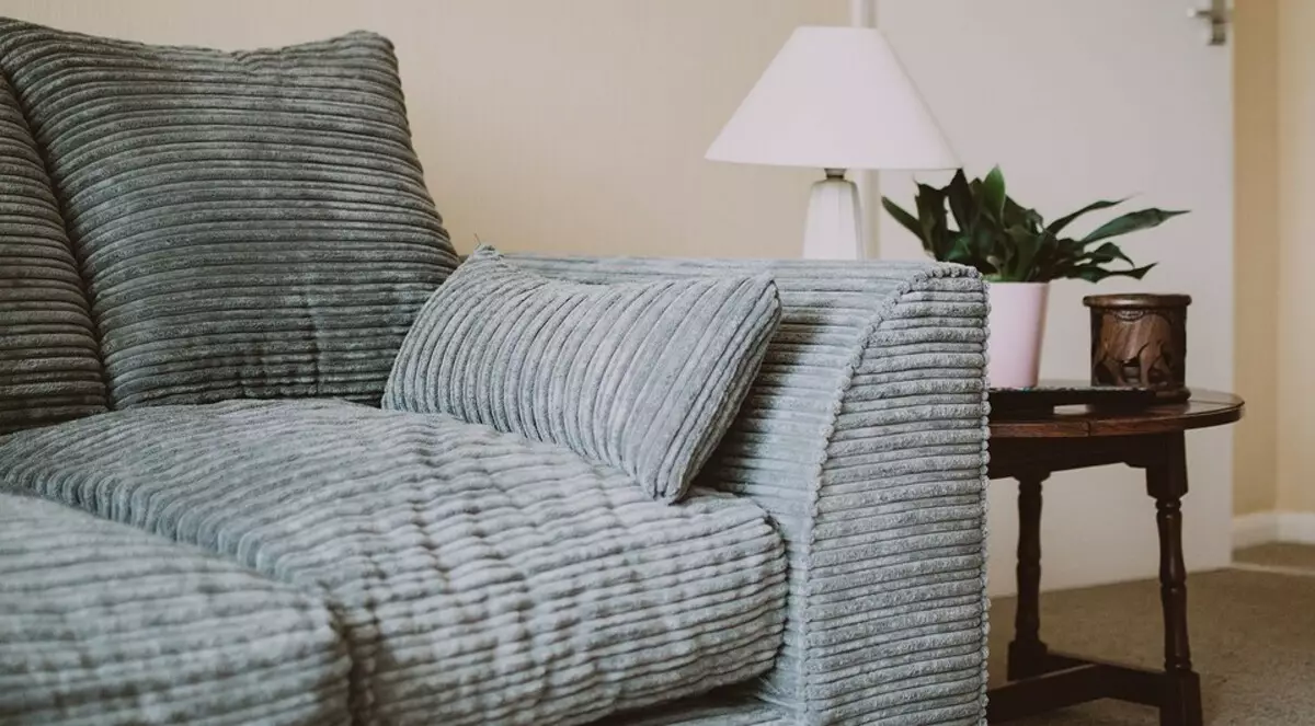 6 ụdị sofas nke na-enweghị olileanya