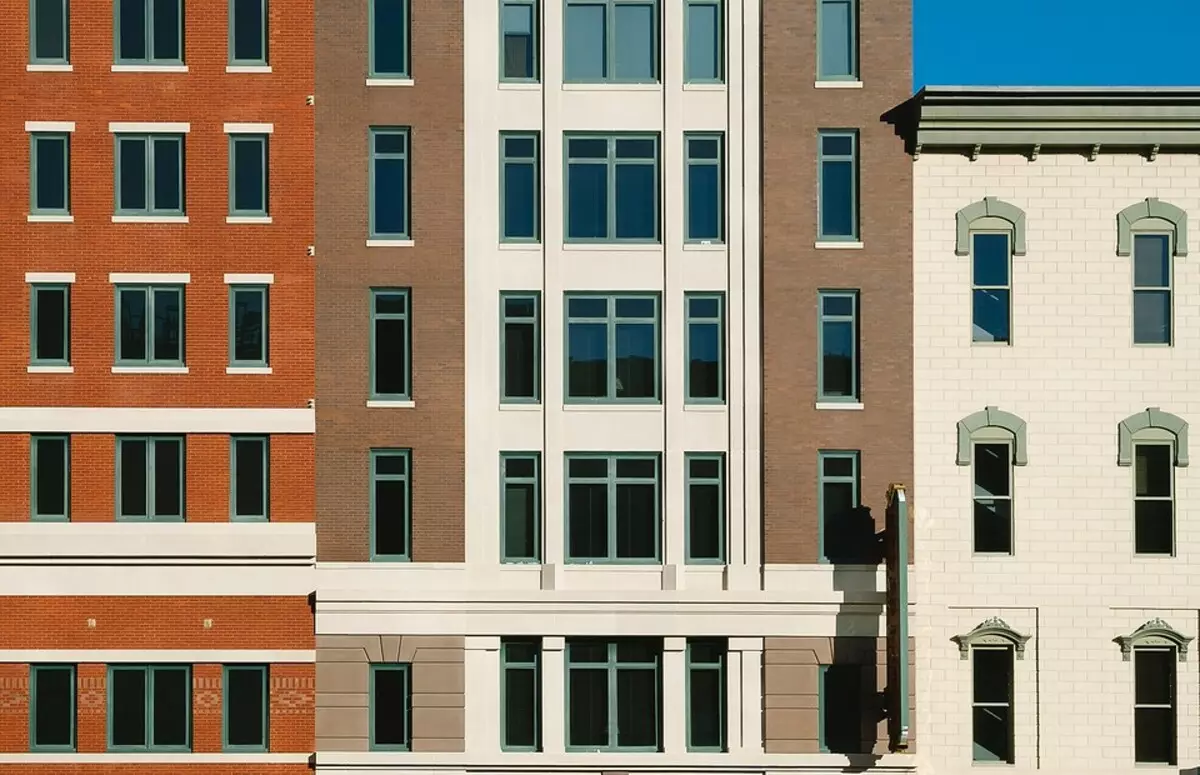 کدام طبقه بهتر است در هنگام خرید یک آپارتمان انتخاب کنید، به طوری که در مسکن ناامید نشوید 9013_15