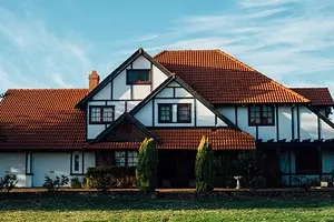 Come registrare una casa nell'area del paese: documenti e procedure richiesti 9035_1