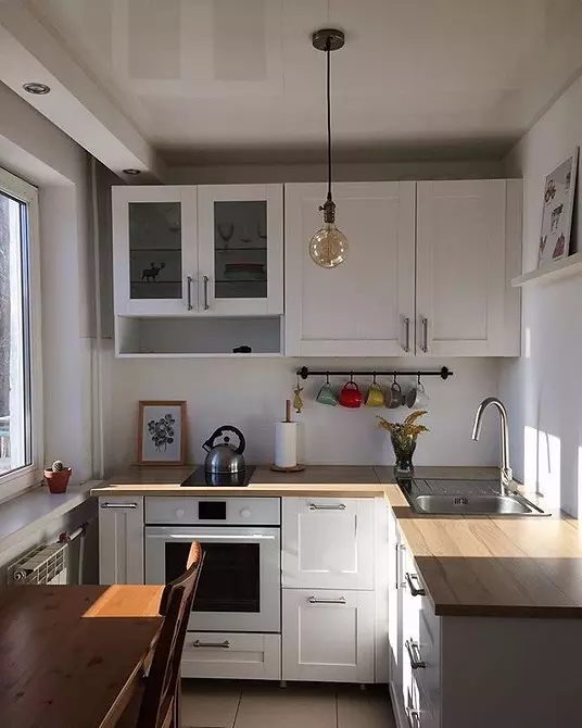 Pasirinkite laisvų rankų įrangą mažos virtuvės: patarimai ir 40+ stilingi pavyzdžiai 9041_89