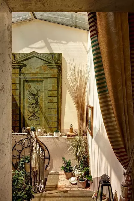 Velg dekorative gardiner på døråpningen: design tips og 70 interessante eksempler 9077_115