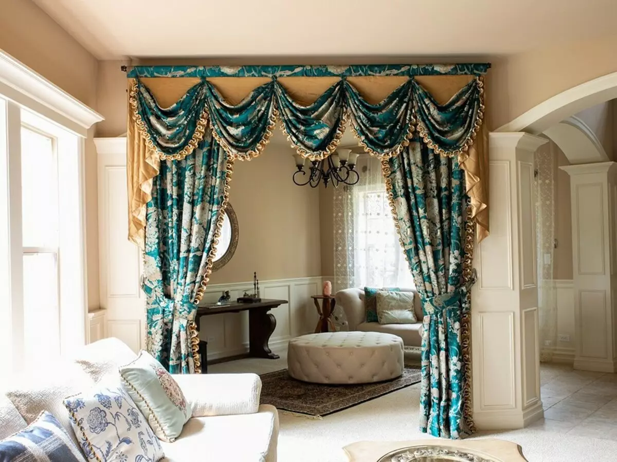 Velg dekorative gardiner på døråpningen: design tips og 70 interessante eksempler 9077_81