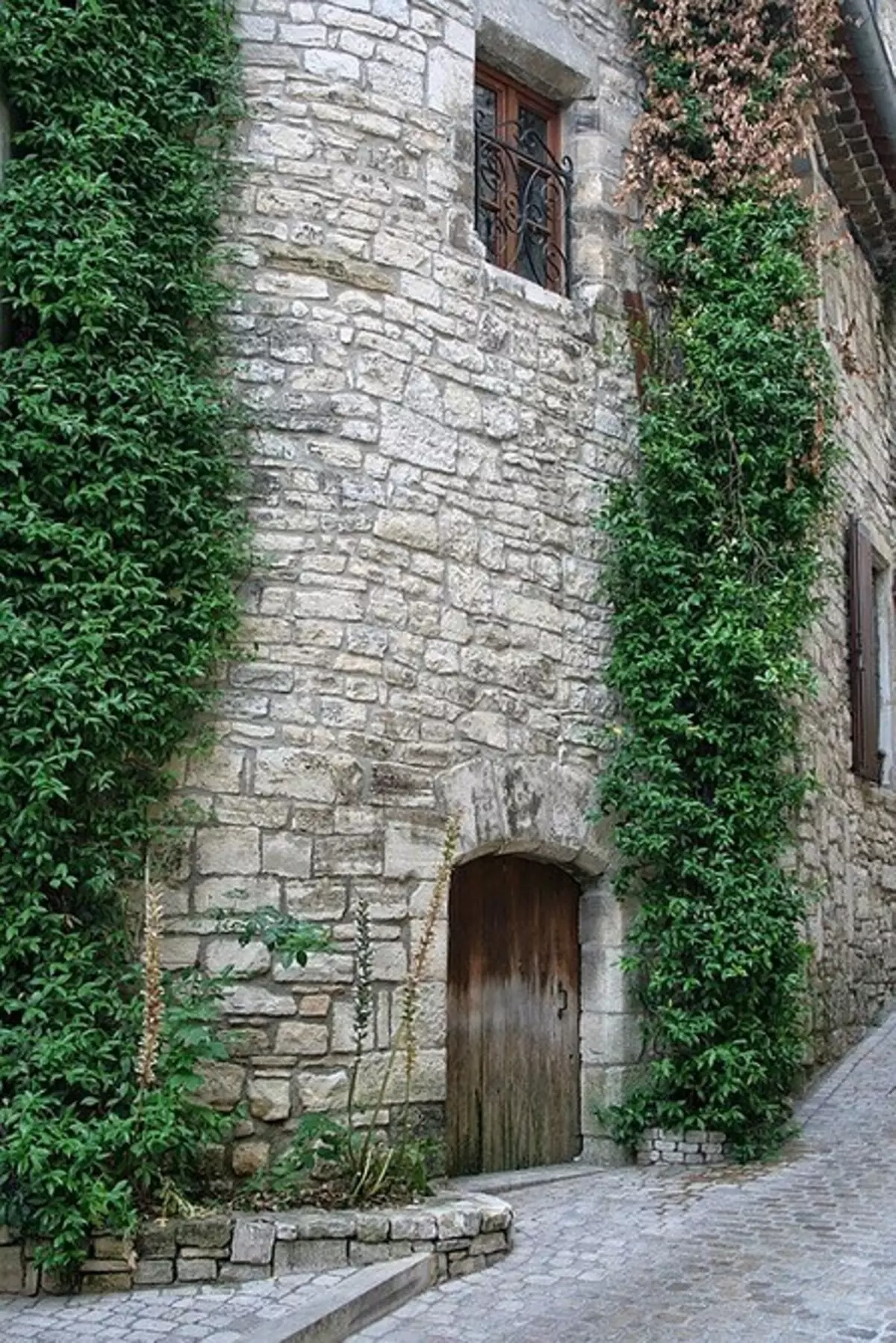 Cum să aranjați o casă de țară în stilul Provence: 6 pași spre interiorul visului 9087_13