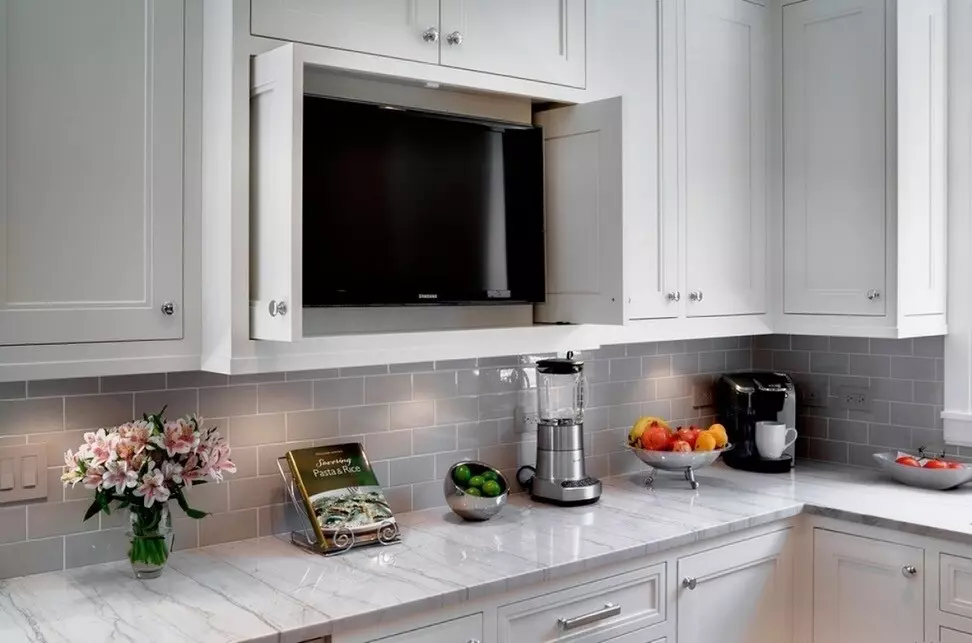 Hvor å plassere en TV på kjøkkenet: 5 seter og nyttige tips 9099_50