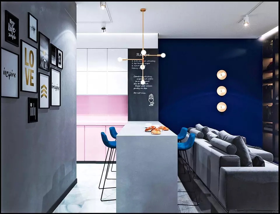 Odnushka zilās rozā krāsās ar mini-kabinetu un viesu vannas istabu 9324_3