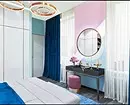 在蓝色粉红色颜色的Odnushka与迷你柜和浴室 9324_7