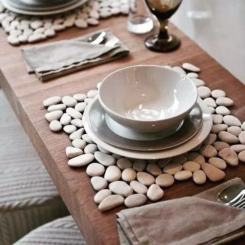 Bahari ya Pebbles Decor: mifano 12 ya msukumo 9371_37