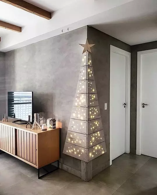 Hoe vindt u een plaats voor kerstboom in een klein appartement: 6 oplossingen voor eigenaren 939_17