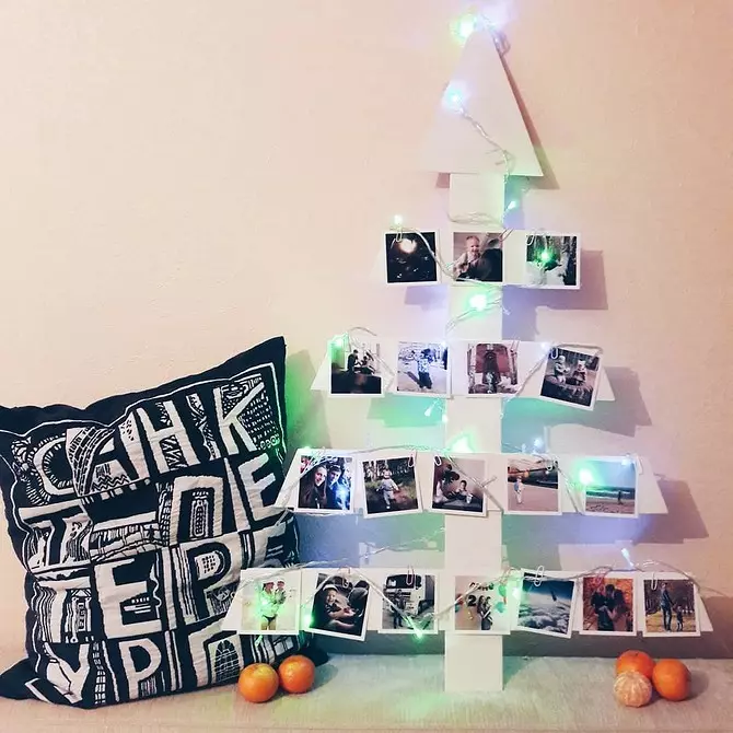 Hoe vindt u een plaats voor kerstboom in een klein appartement: 6 oplossingen voor eigenaren 939_19