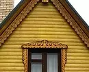 Platbands tallados en las ventanas en una casa de madera: Maternitym e Install hágalo usted mismo 9481_34