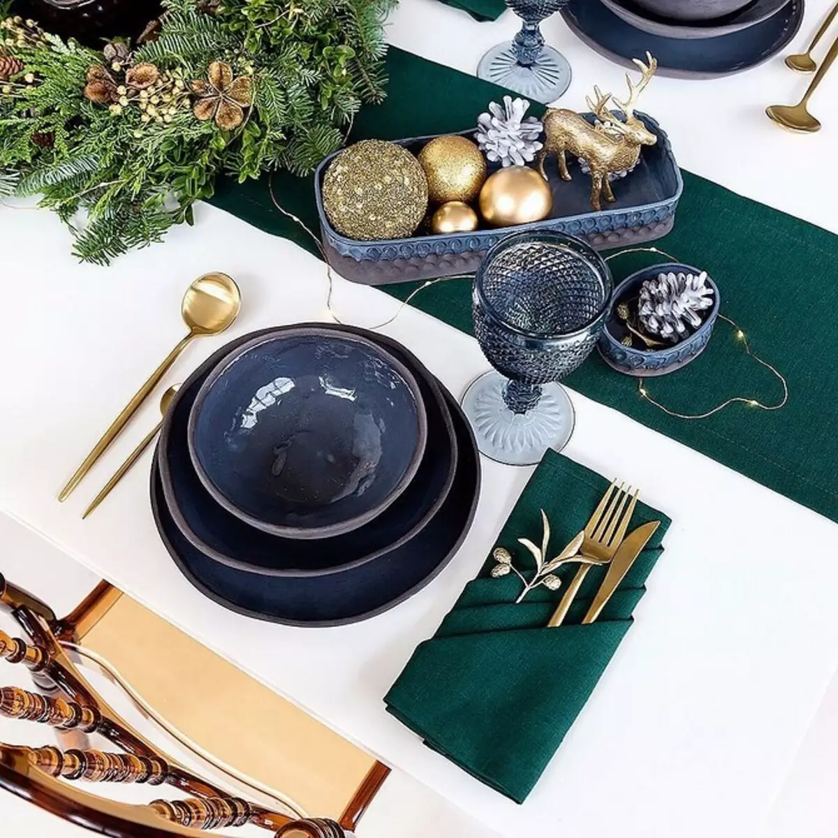 Quins tovallons bellament plegs per a una taula festiva: 11 maneres d'impressionar als vostres convidats 9623_14