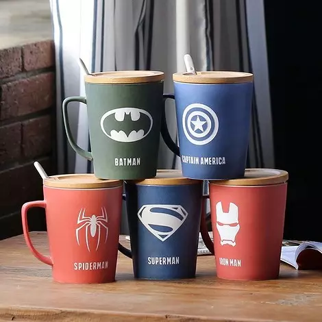 Mug hamwe na superhero gucapa