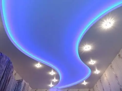 Как да намерите лампите на опъната таван 9696_98