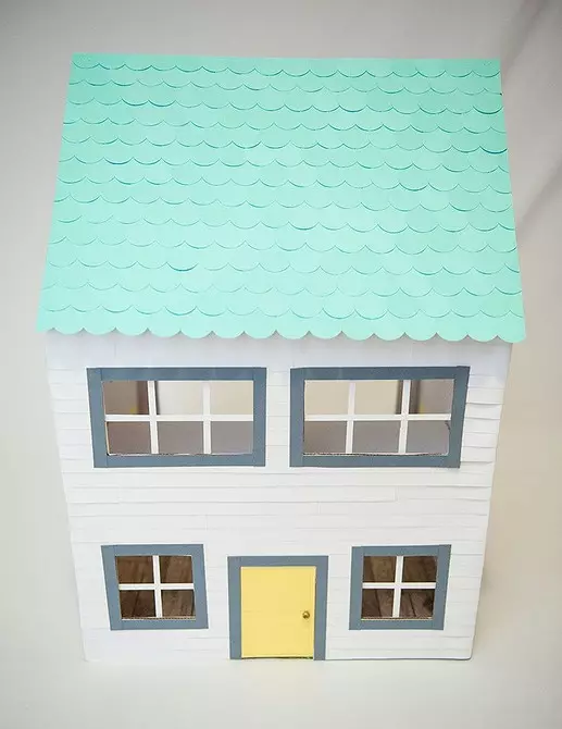 Machen Sie ein Puppenhaus aus der Box mit eigenen Händen: Anweisungen zum Erstellen eines ungewöhnlichen Dekors 9712_7