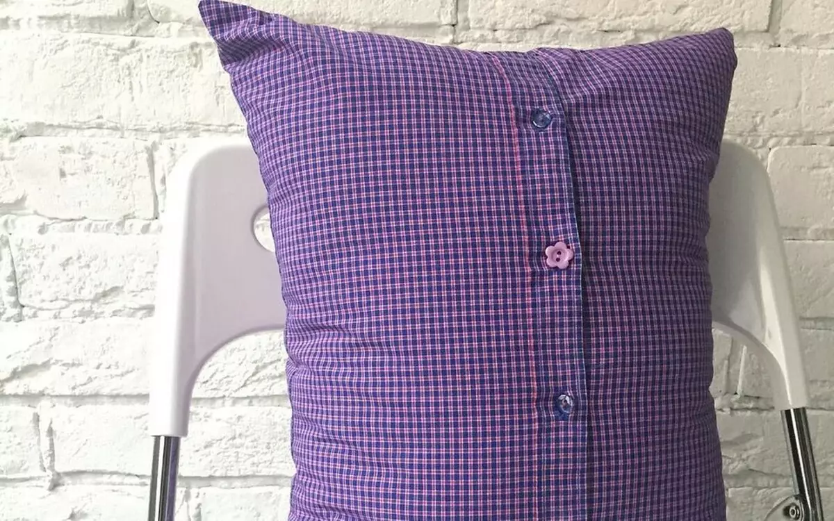 12 travesseiros decorativos que podem ser feitos com suas próprias mãos 9732_7