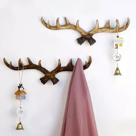 Horn Hanger