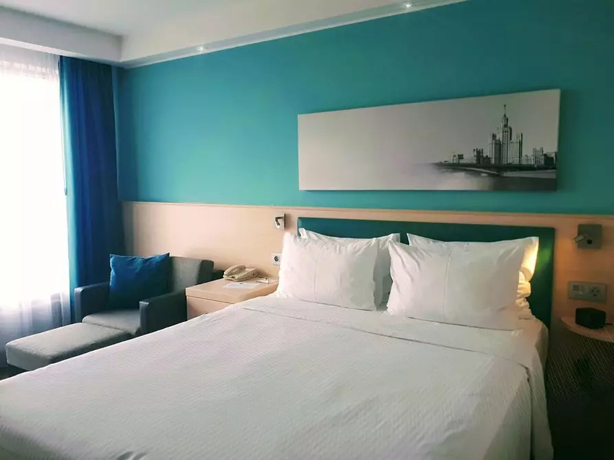 Turkis farve i soveværelse interiør: 70 friske ideer med fotos 9773_140
